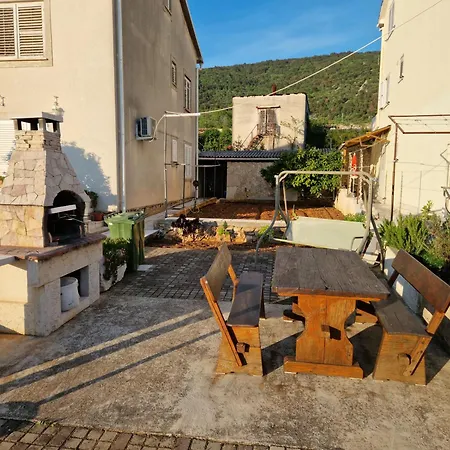 Poldrugo Apartmán *